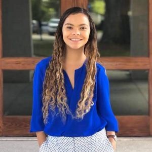 Meet your Posher, Makayla